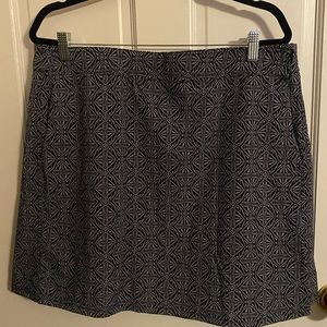 Black & white rip skirt Hawaii Length 2